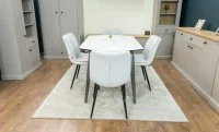 Set Masă Living Extensibilă CT106 Blat Ceramic Alb cu 4 Scaune DCM2001AF Bej