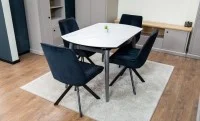 Set Masă Living Extensibilă CT106 Blat Ceramic Alb cu 4 Scaune Tapițate KJC356 Negre