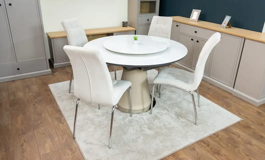 Set Masă Living Extensibilă CT163 Blat Ceramic Alb cu 4 Scaune Tapițate F630 Bej