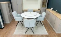 Set Masă Living Extensibilă CT163 Blat Ceramic Alb cu 4 Scaune Rotative KJC77 Gri Deschis