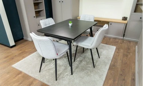 Set Masă Living Extensibilă DTM0101 Blat Ceramic Gri cu 4 Scaune DCM2001AF Bej