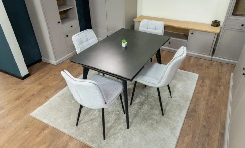 Set Masă Living Extensibilă DTM0101 Blat Ceramic Gri cu 4 Scaune DCM2001AF Bej