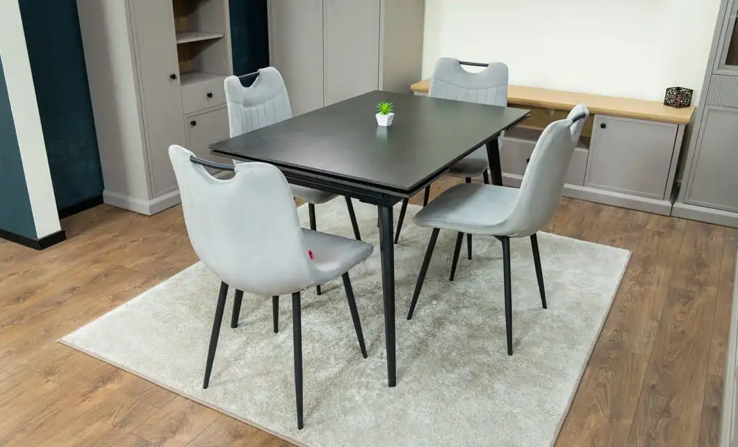 Set Masă Living Extensibilă DTM0101 Blat Ceramic Gri cu 4 Scaune Tapițate KJC0358 Gri 5