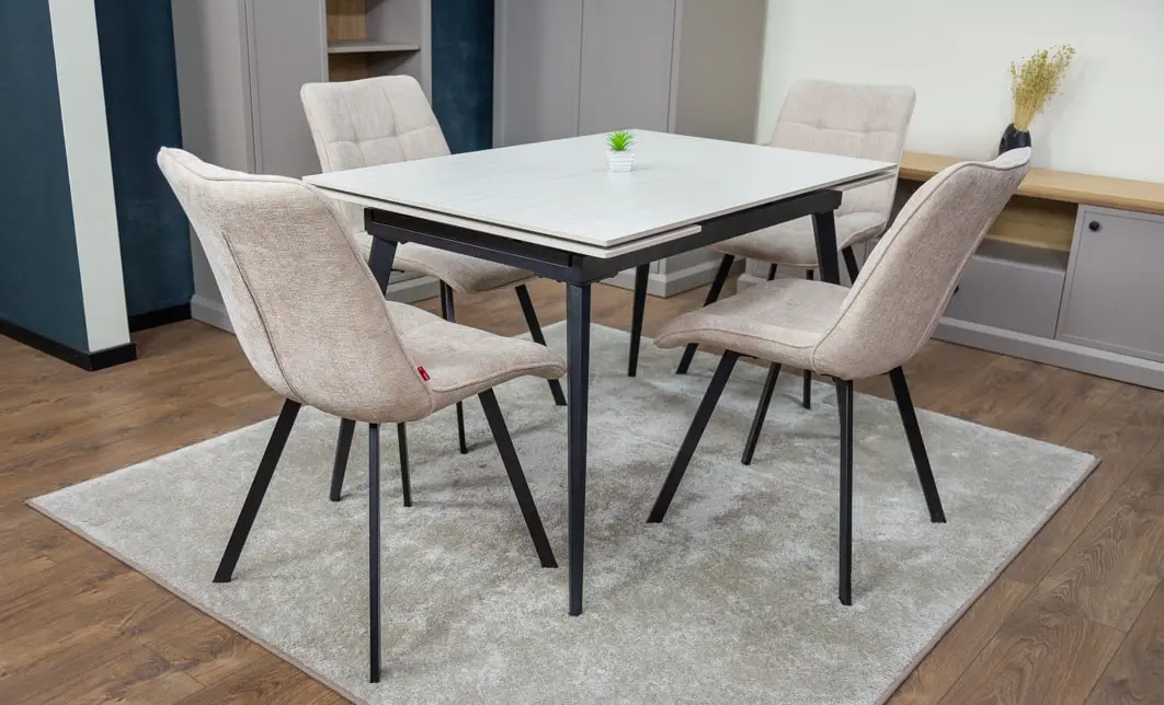 Set Masă Living Extensibilă DTM0101CS Bej cu 4 Scaune Tapițate DCM1801CF Bej 3