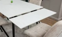 Set Masă Living Extensibilă DTM0101CS Bej cu 4 Scaune Tapițate DCM1801CF Gri 7