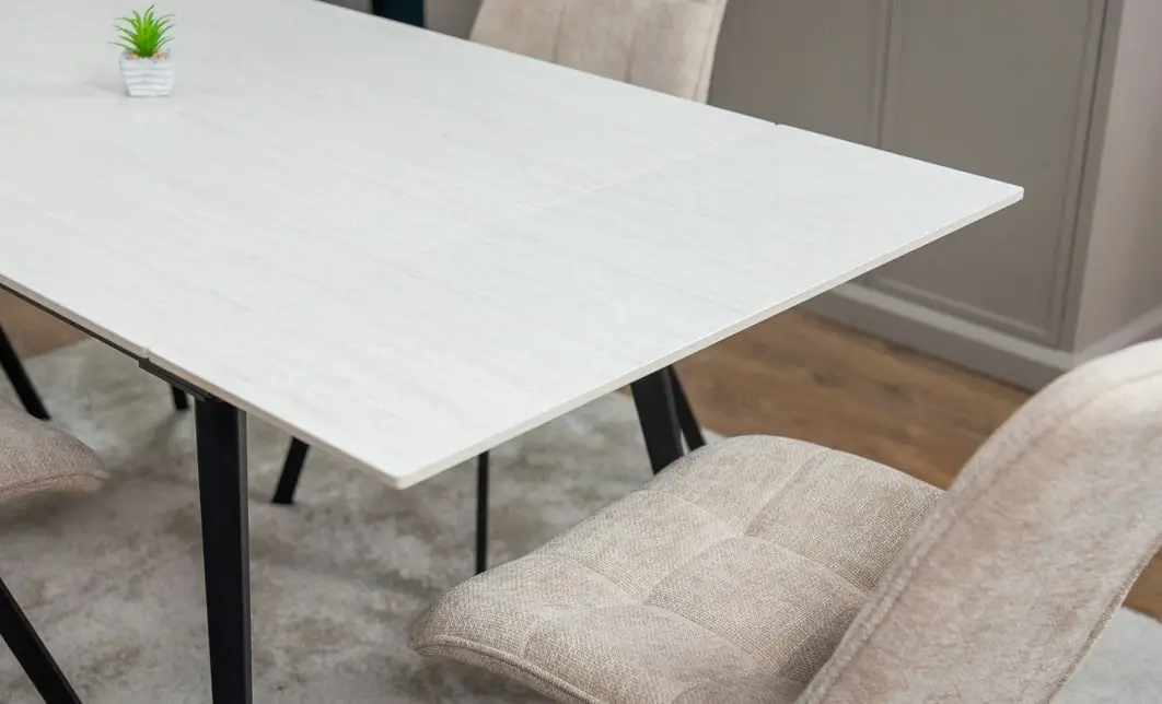 Set Masă Living Extensibilă DTM0101CS Bej cu 4 Scaune Tapițate DCM1801CF Gri 8