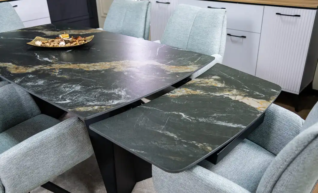 Set Masă Living Extensibilă Blat Ceramic Negru/Auriu DTM0105CS cu 6 Scaune KJC77 Gri Deschis 10