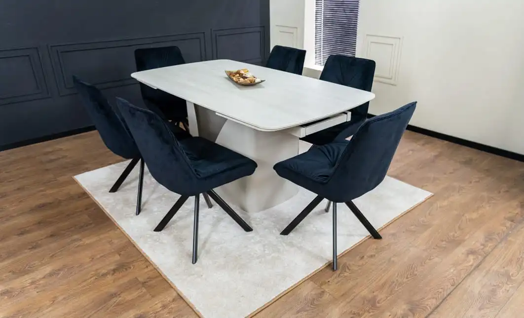 Set Masă Living Extensibilă DTM0405CS Blat Ceramic Bej cu 6 Scaune Rotative KJC356 Negre