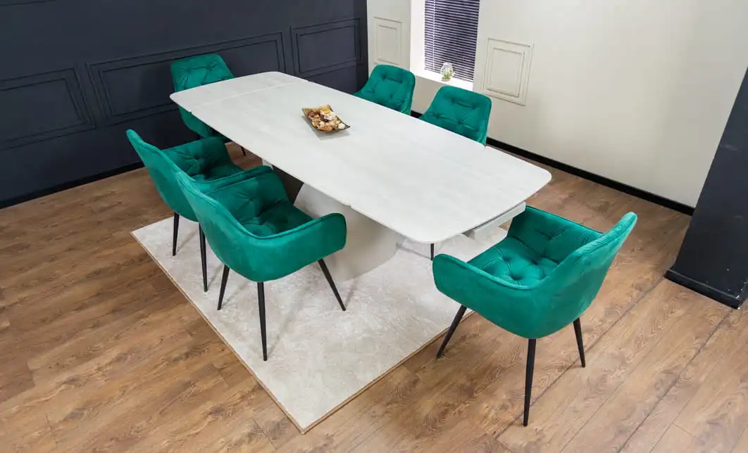 Set Masă Living Extensibilă DTM0405CS Blat Ceramic Bej cu 6 Scaune Tapițate KJC38 Verzi 1