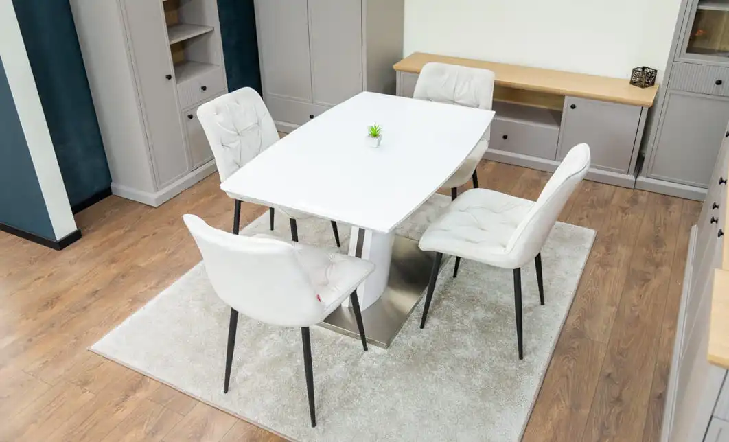 Set Masă Living Extensibilă KJT380 Blat Lucios Alb cu 4 Scaune Tapițate KJC0357 Bej 5