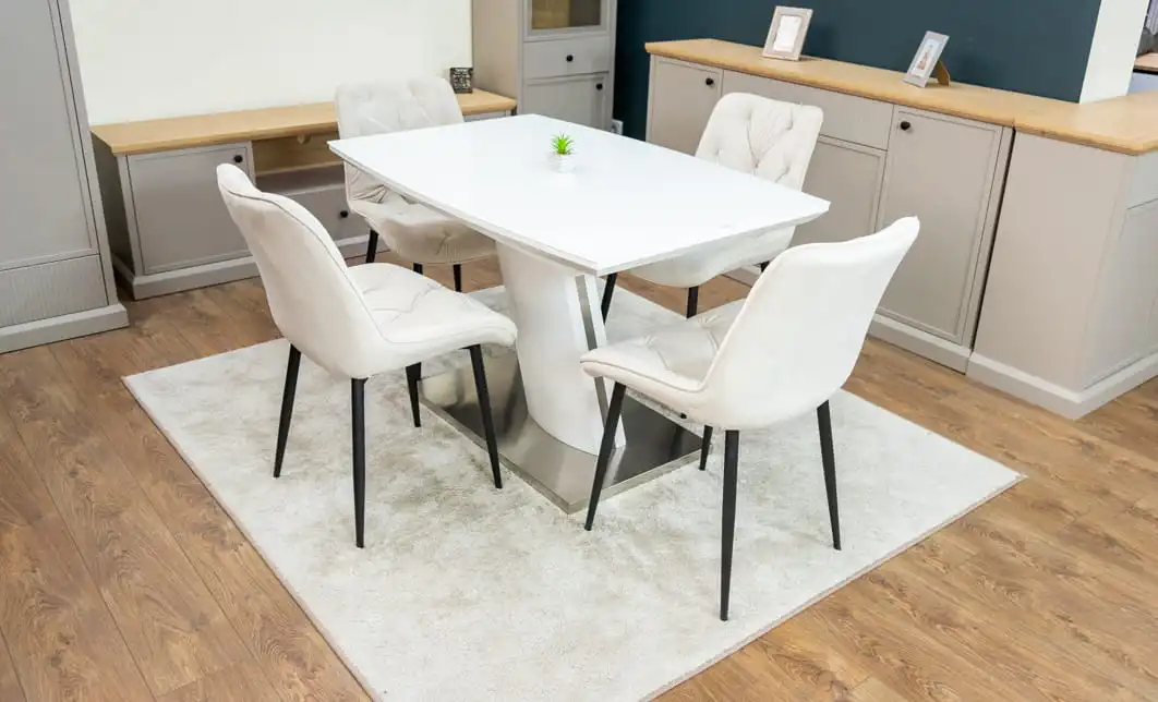 Set Masă Living Extensibilă KJT380 Blat Lucios Alb cu 4 Scaune Tapițate KJC0357 Bej