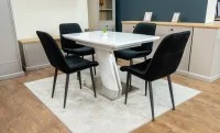 Set Masă Living Extensibilă KJT380 Blat Lucios Alb cu 4 Scaune Tapițate KJC176 Negre 2