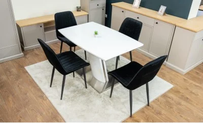 Set Masă Living Extensibilă KJT380 Blat Lucios Alb cu 4 Scaune Tapițate KJC176 Negre