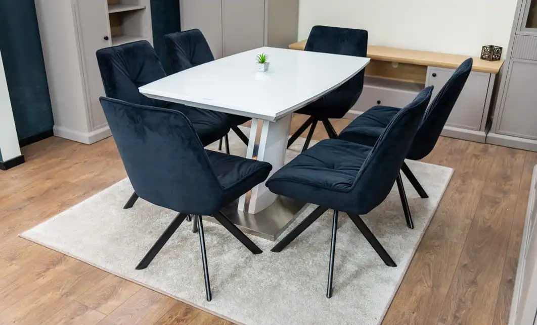 Set Masă Living Extensibilă KJT380 Blat Lucios Alb cu 6 Scaune Rotative KJC356 Negre