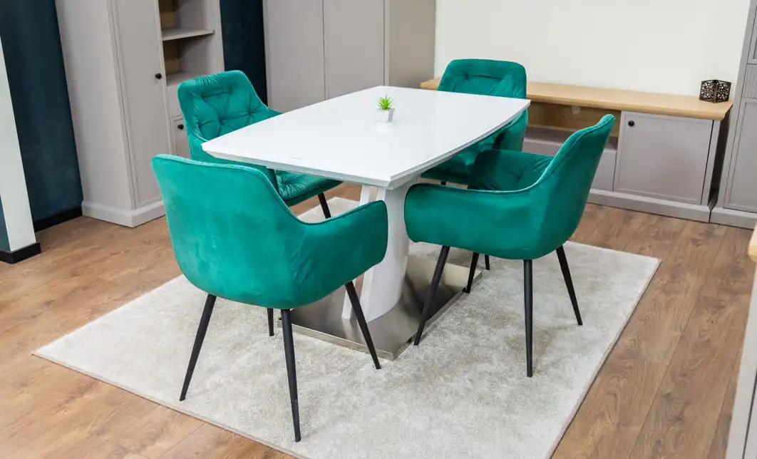 Set Masă Living Extensibilă KJT380 Blat Lucios Alb cu 4 Scaune KJC38 Verzi 4
