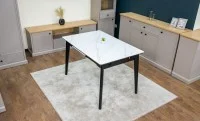 Set Masă Living Extensibilă KJT4711-1 Alb cu 4 Scaune Tapițate DCM2001AF Bej