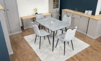 Set Masă Living Extensibilă KJT546 Gri cu 4 Scaune Tapițate KJC0358 Gri