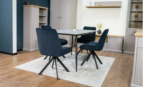 Set Masă Living Extensibilă KJT546 Gri cu 4 Scaune Tapițate KJC356 Negre