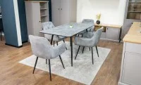 Set Masă Living Extensibilă KJT546 Gri cu 4 Scaune Tapițate KJC38 Gri 4