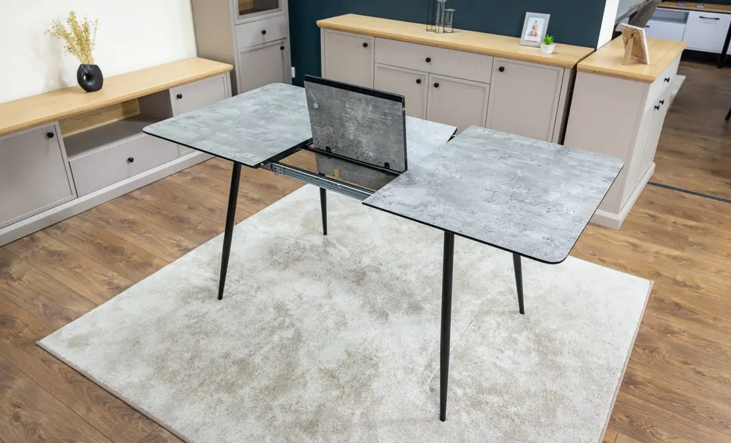 Set Masă Living Extensibilă KJT546 Gri cu 4 Scaune Tapițate KJC0358 Negre 6