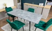 Set Masă Living Extensibilă KJT546 Gri cu 4 Scaune Tapițate KJC0357 Verzi
