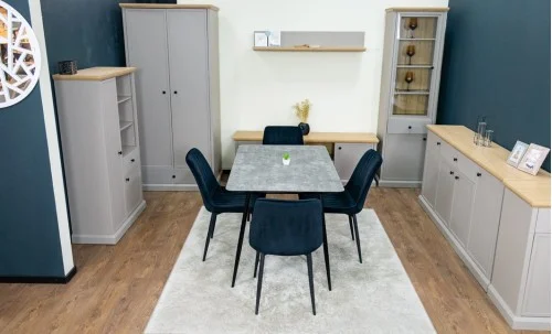 Set Masă Living Extensibilă KJT546 Gri cu 4 Scaune Tapițate KJC176 Negre