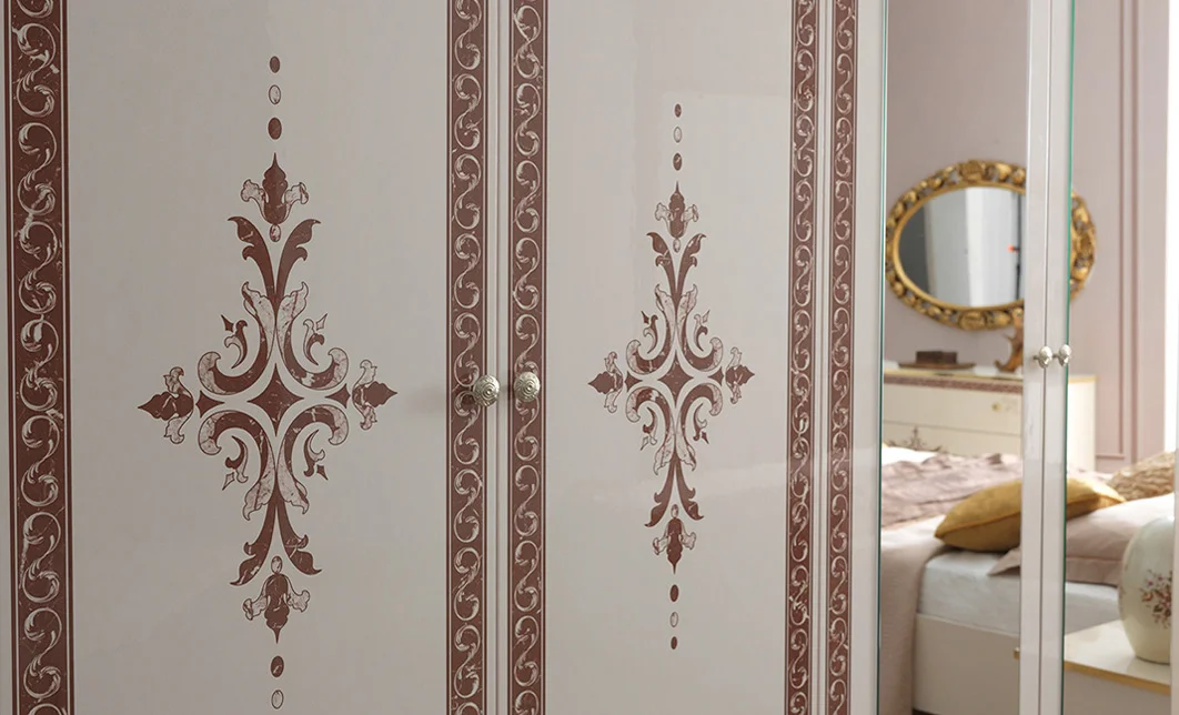 Dormitor Clasic New Grace Gold cu Dulap 6 Uși 5