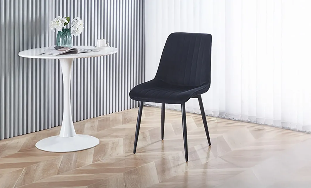 Set Masă Living Extensibilă KJT417 Albă cu 4 Scaune KJC176 Negre 10